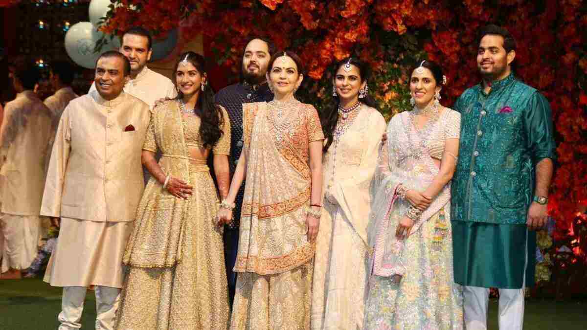 Rihanna, Bill and Zuckerberg attend India’s Anant Ambani pre-wedding gala. Rihanna, Bill and Zuckerberg attend India’s Anant Ambani pre-wedding gala.