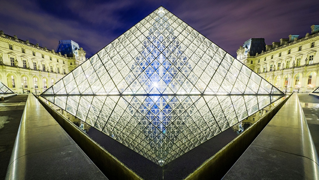 Priceless Jewels Stolen from France’s Louvre Museum